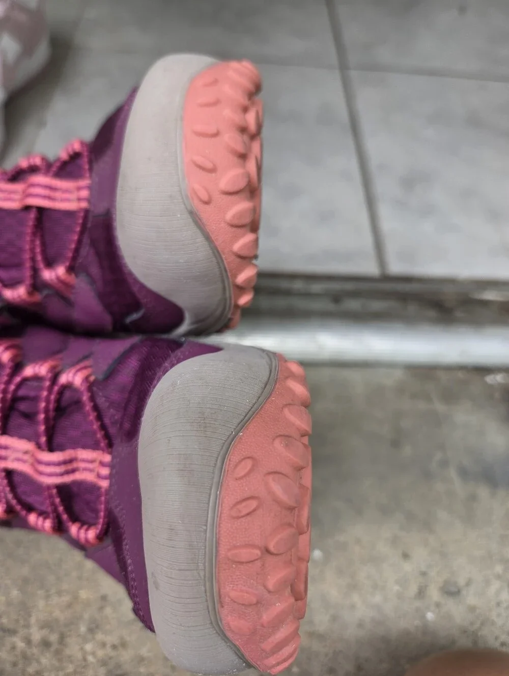 Merrell Kid Unicex Size 5.5 G